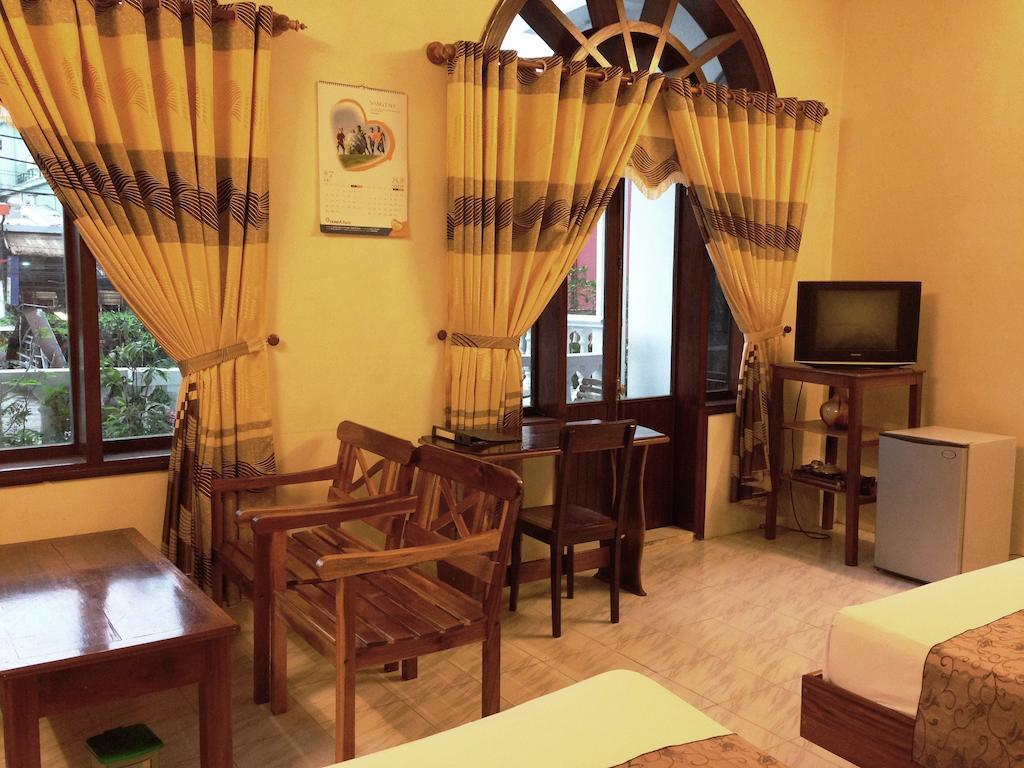 Dong Loi Hotel Hué Extérieur photo