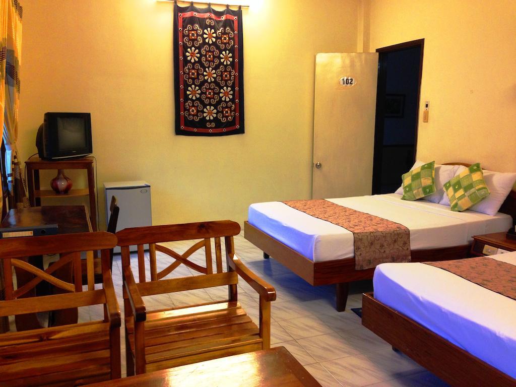 Dong Loi Hotel Hué Chambre photo